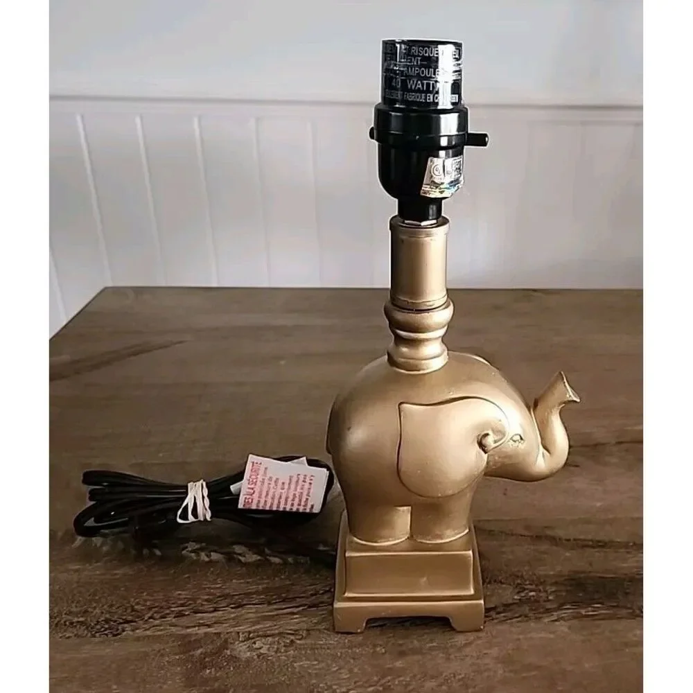 SMALL BUT MIGHTY Resin Gold Elephant (trunk Up) Lamp‎ (11